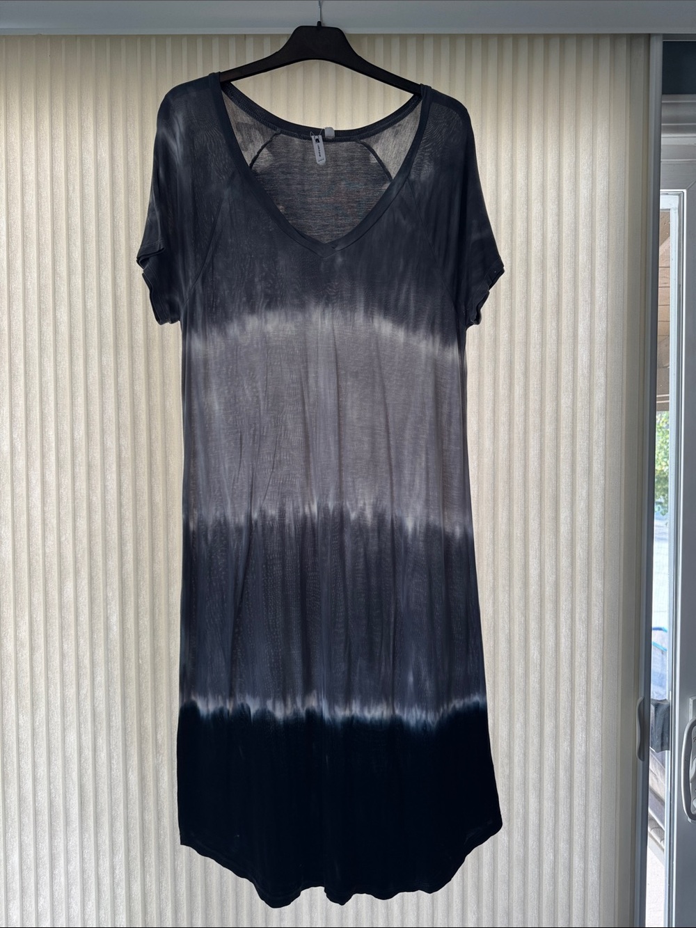 Cable & Gauge Black and Gray Tie-Dye V-Neck Swim Coverup